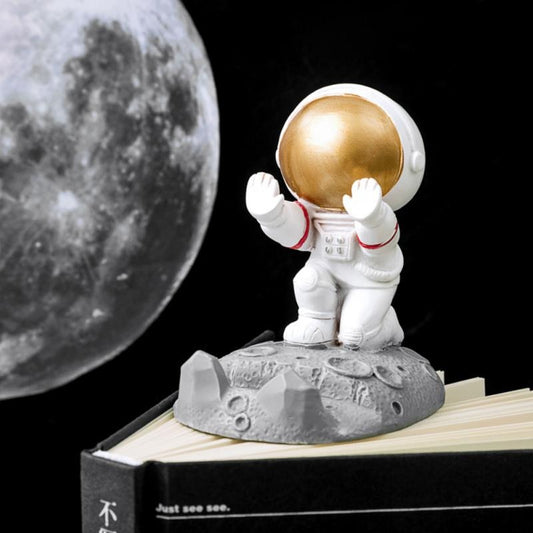 3D Resin Astronauts Ornaments Mobile Phone Stand - Crypto Coin Display